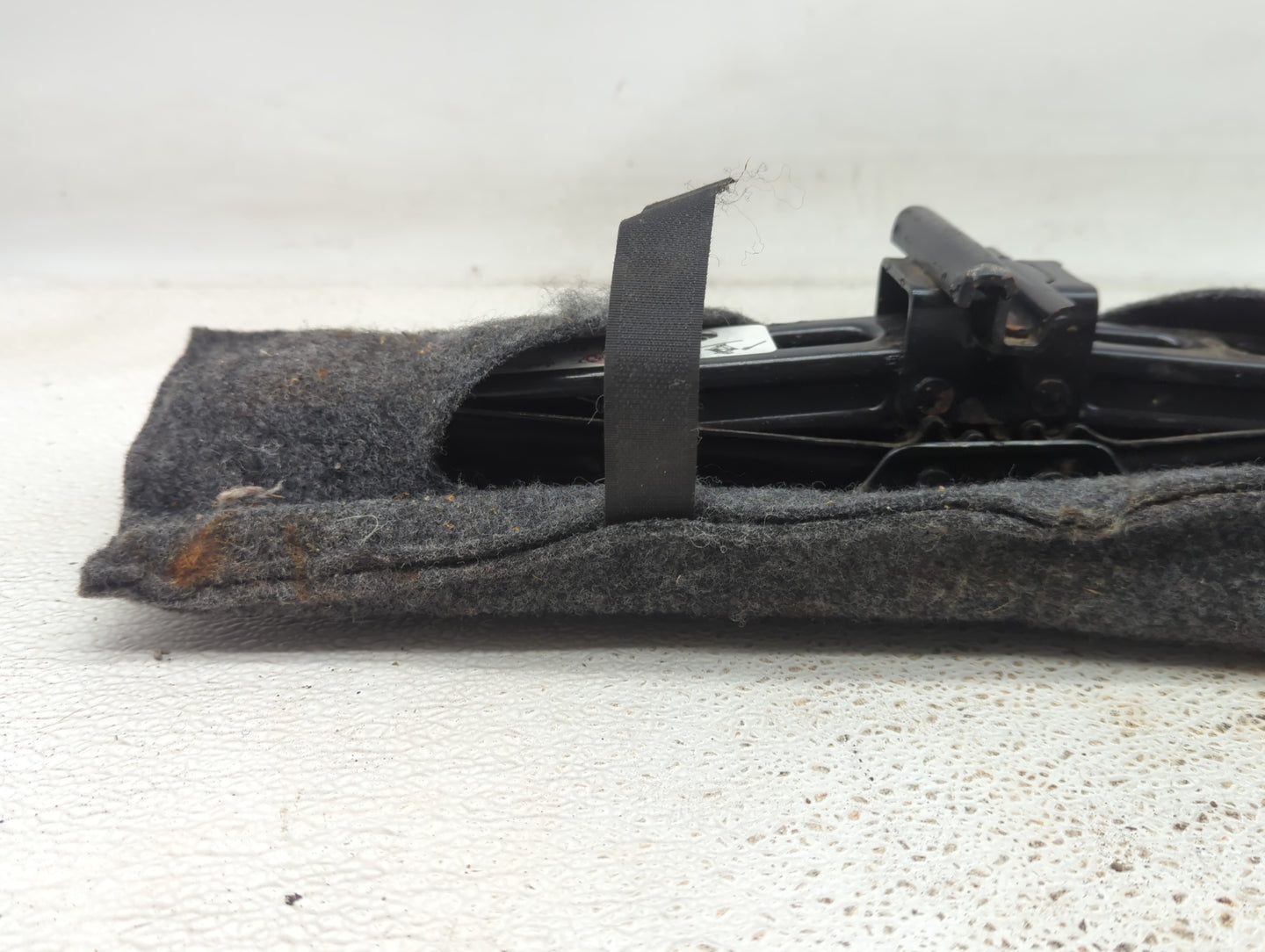 2008 Ford Taurus Spare Scissor Car Jack Black - Oemusedautoparts1.com