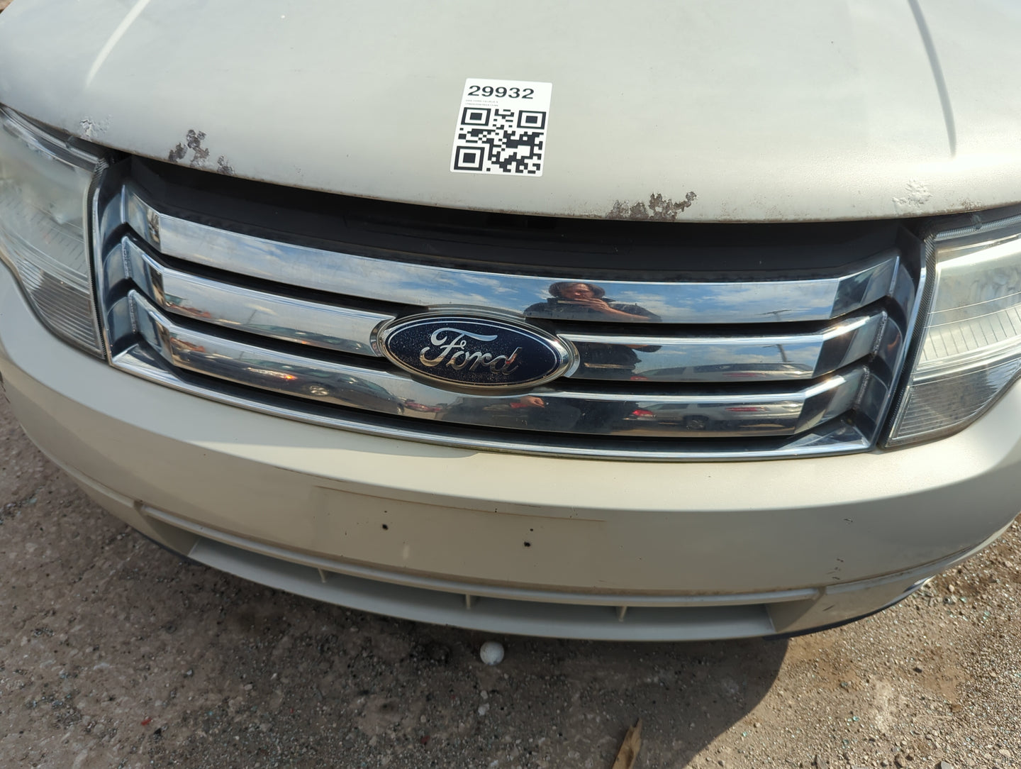 2008-2009 Ford Taurus X Front Grille Bumper Not Included - Oemusedautoparts1.com