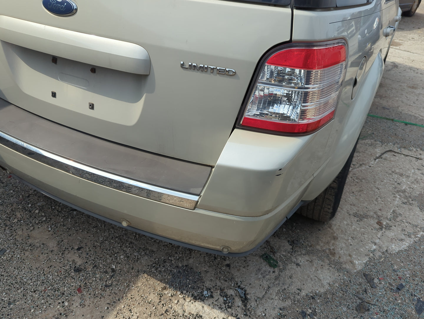 2008-2009 Ford Taurus X Rear Bumper Assembly Oem - Oemusedautoparts1.com
