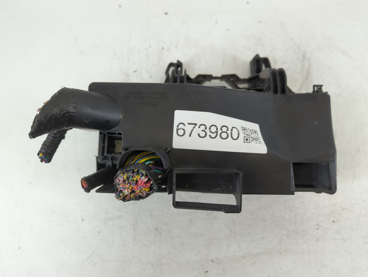 2008-2009 Ford Taurus X Fusebox Fuse Box Panel Relay Module P/N:8G1T-14A003-AC Fits Fits 2008 2009 OEM Used Auto Parts - Oem