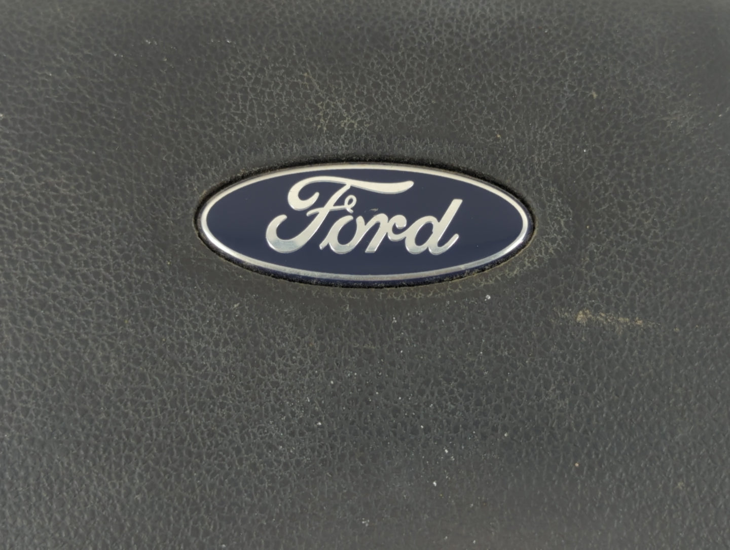 2008-2009 Ford Taurus X Air Bag Driver Left Steering Wheel Mounted Fits Fits 2008 2009 OEM Used Auto Parts - Oemusedautopart