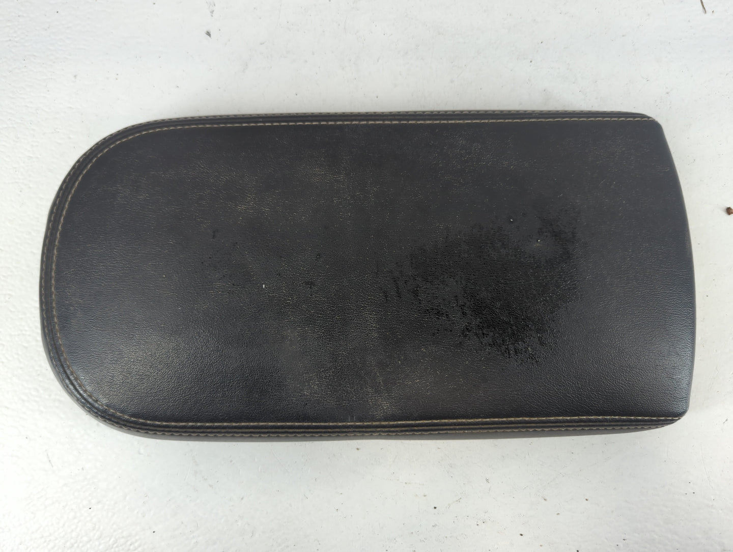 2008 Ford Taurus X Center Console Armrest Cover Lid Fits OEM Used Auto Parts - Oemusedautoparts1.com