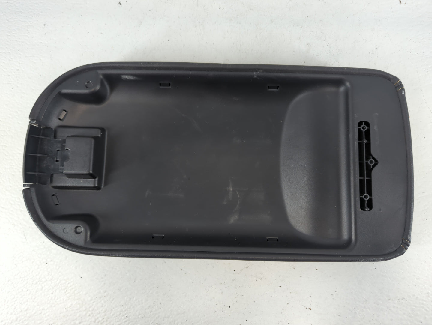 2008 Ford Taurus X Center Console Armrest Cover Lid Fits OEM Used Auto Parts - Oemusedautoparts1.com