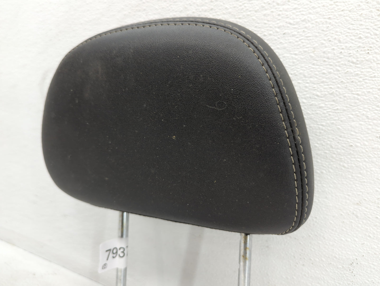 2008 Ford Taurus X Headrest Head Rest Front Driver Passenger Seat Fits OEM Used Auto Parts - Oemusedautoparts1.com