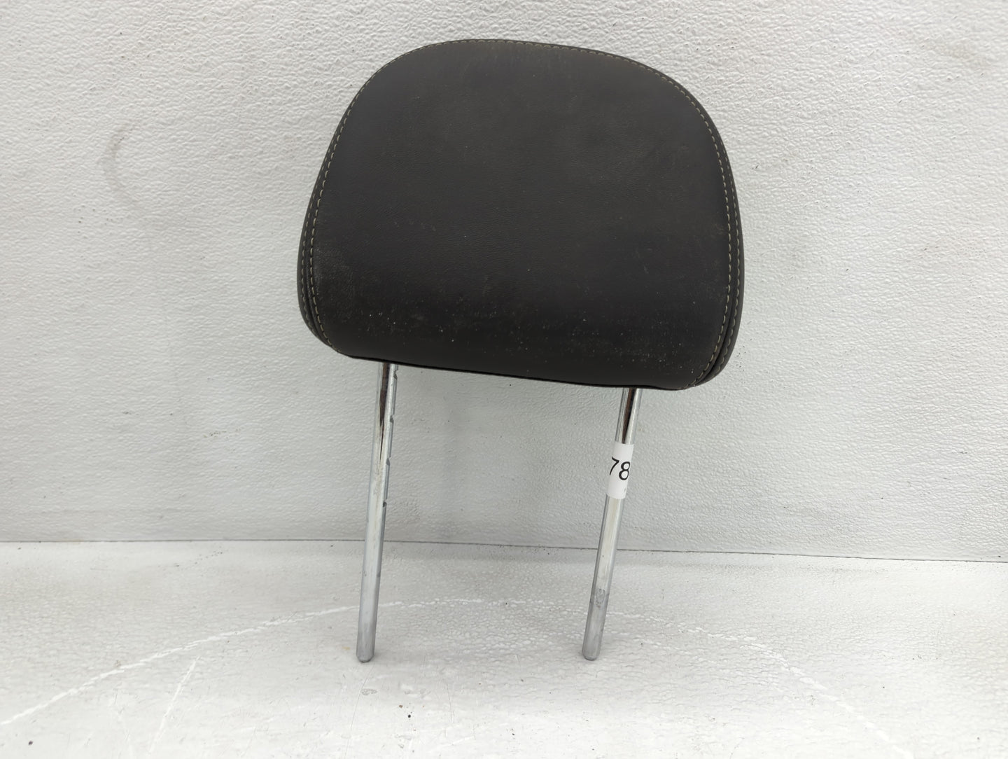 2008 Ford Taurus X Headrest Head Rest Front Driver Passenger Seat Fits OEM Used Auto Parts - Oemusedautoparts1.com