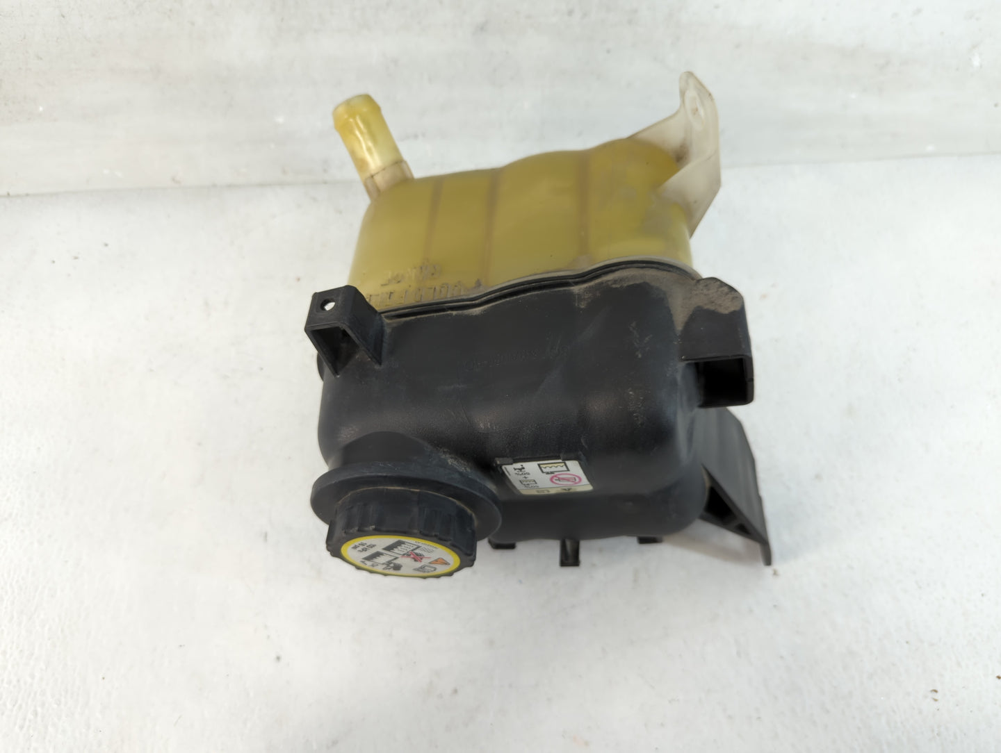 2008-2009 Ford Taurus X Radiator Coolant Overflow Expansion Tank Bottle 793793 - Oemusedautoparts1.com