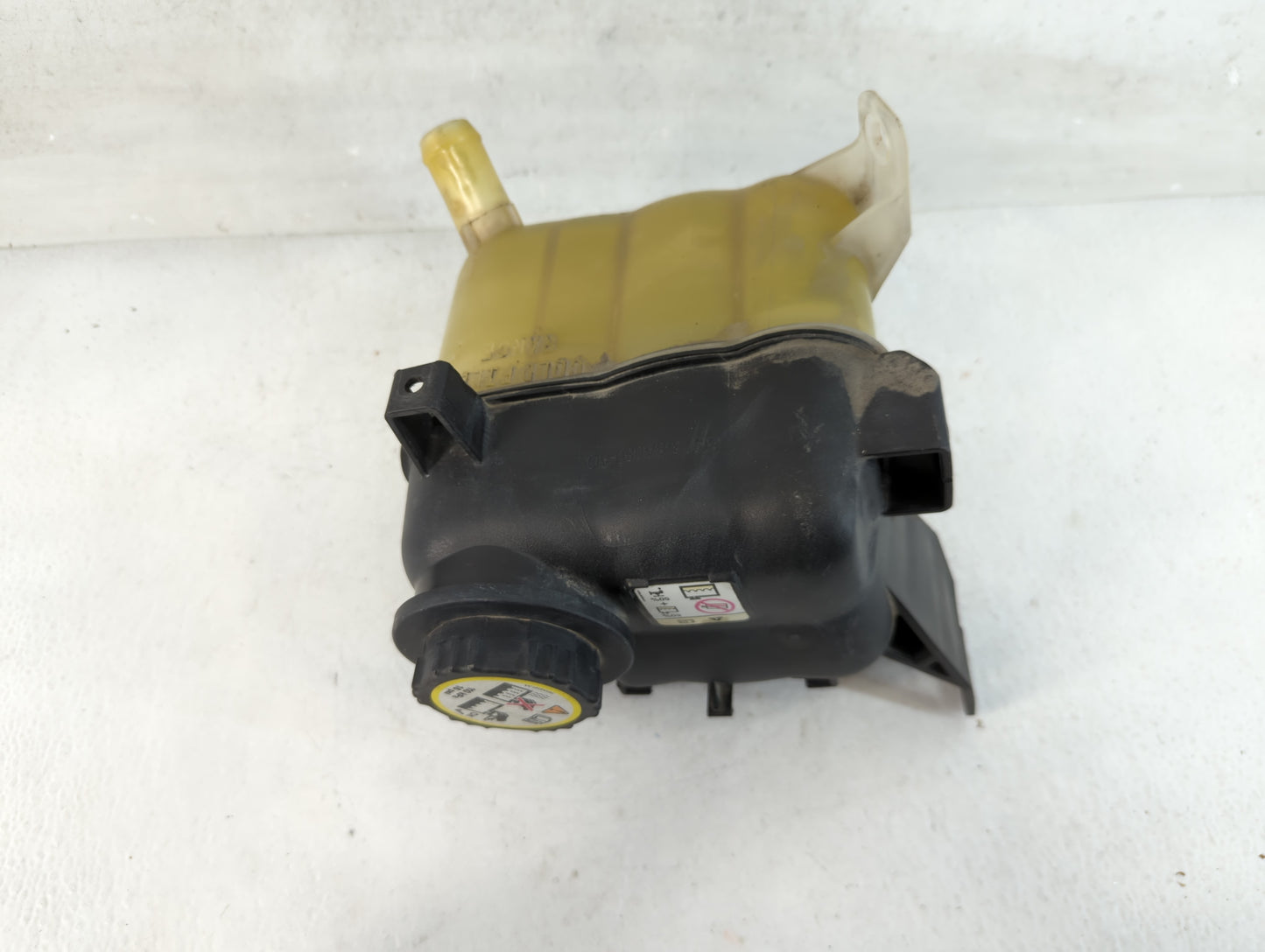 2008-2009 Ford Taurus X Radiator Coolant Overflow Expansion Tank Bottle 793793 - Oemusedautoparts1.com