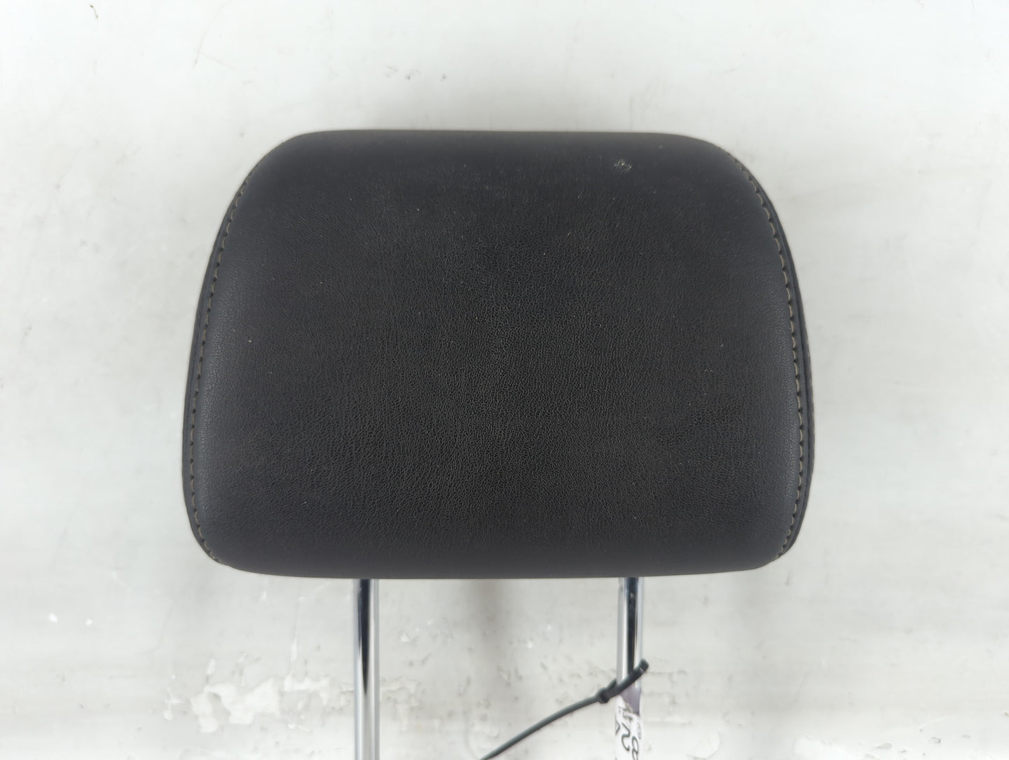 2008-2009 Ford Taurus X Headrest Head Rest Front Driver Passenger Seat Fits Fits 2008 2009 OEM Used Auto Parts - Oemusedauto