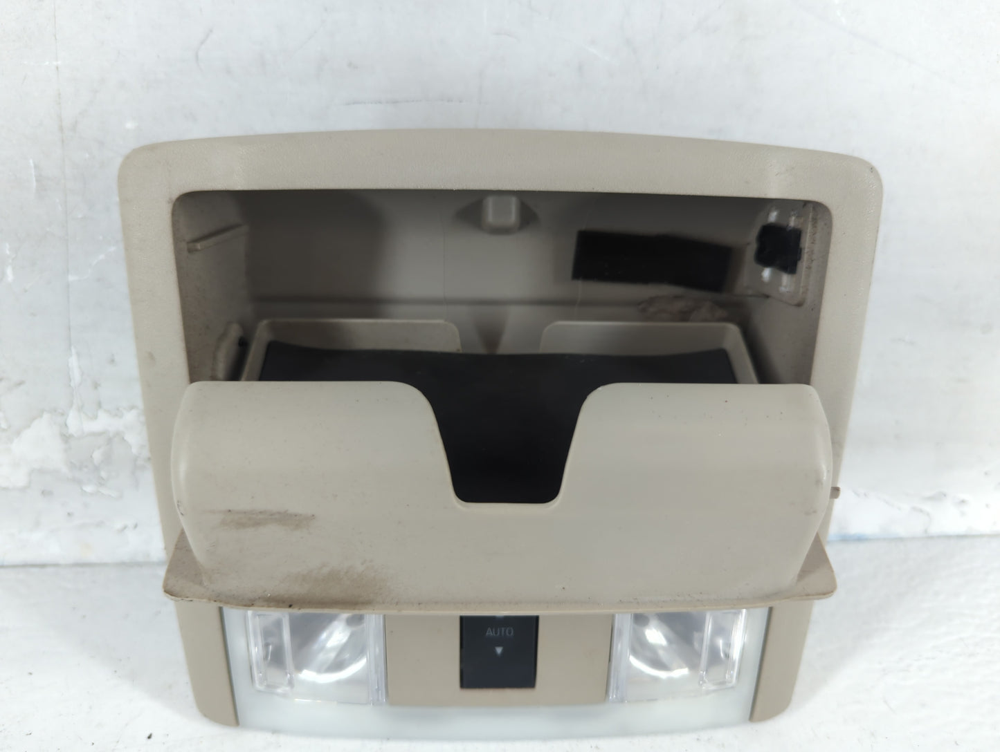 2008 Ford Taurus X Overhead Roof Console - Oemusedautoparts1.com