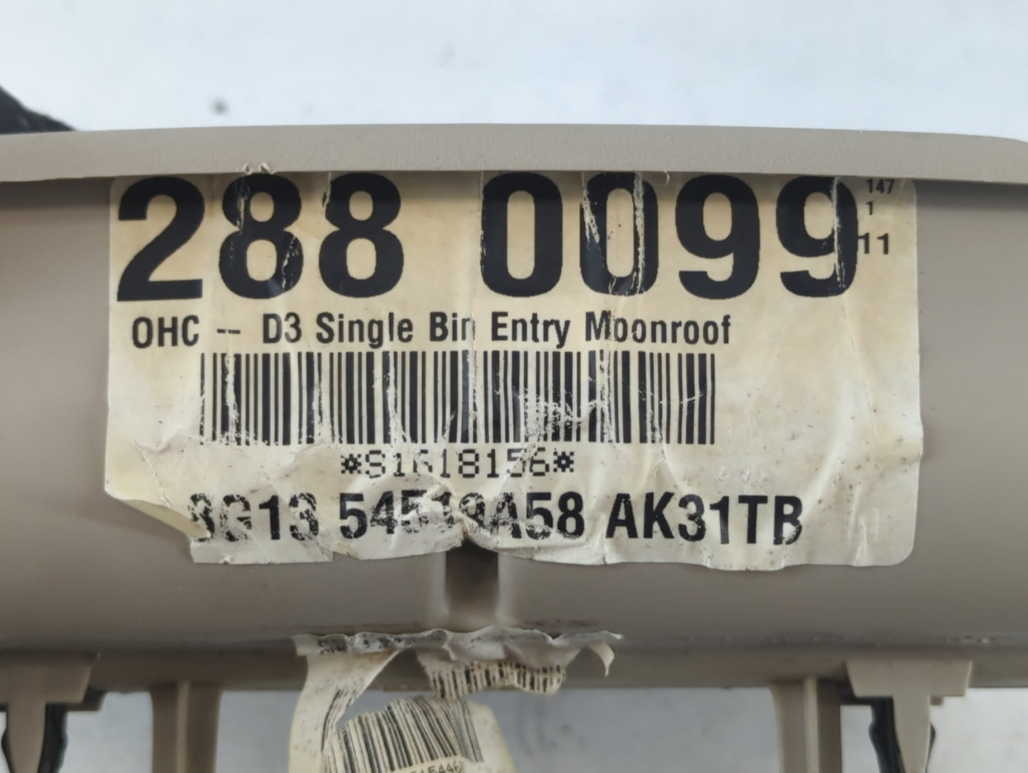 2008 Ford Taurus X Overhead Roof Console - Oemusedautoparts1.com