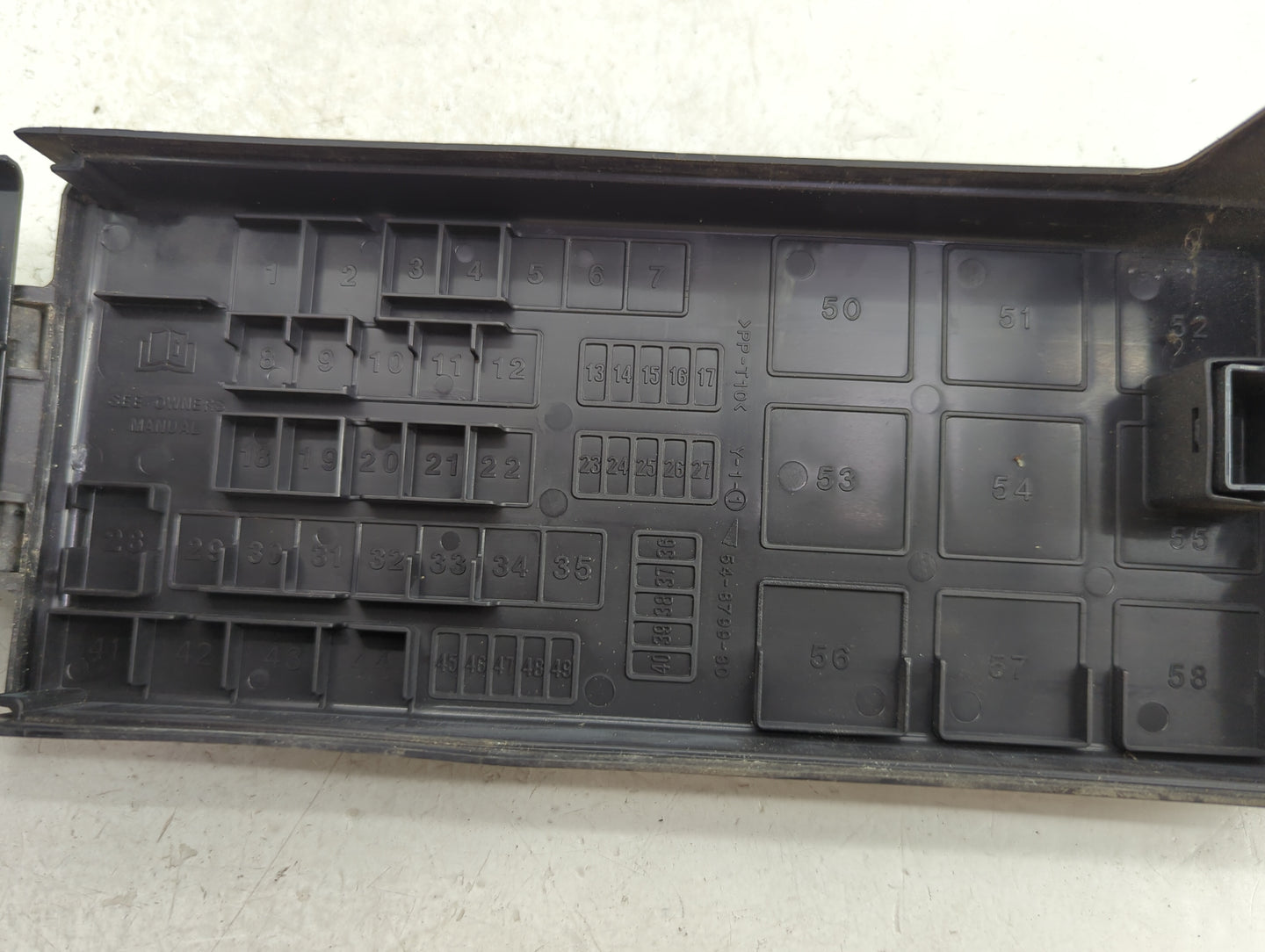 2008-2009 Ford Taurus X Fusebox Fuse Box Panel Relay Module Fits Fits 2008 2009 OEM Used Auto Parts - Oemusedautoparts1.com