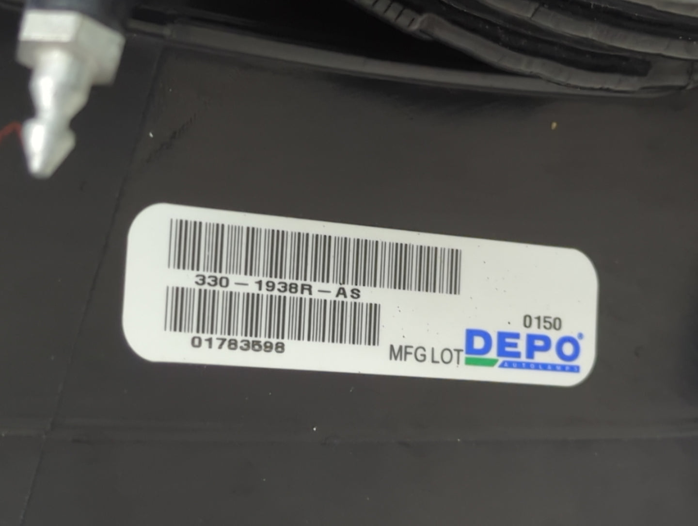 2008 Ford Escape Escape Tail Light Assembly Passenger Right OEM P/N:8L8Z13404A Fits Fits 2009 2010 2011 2012 OEM Used Auto P