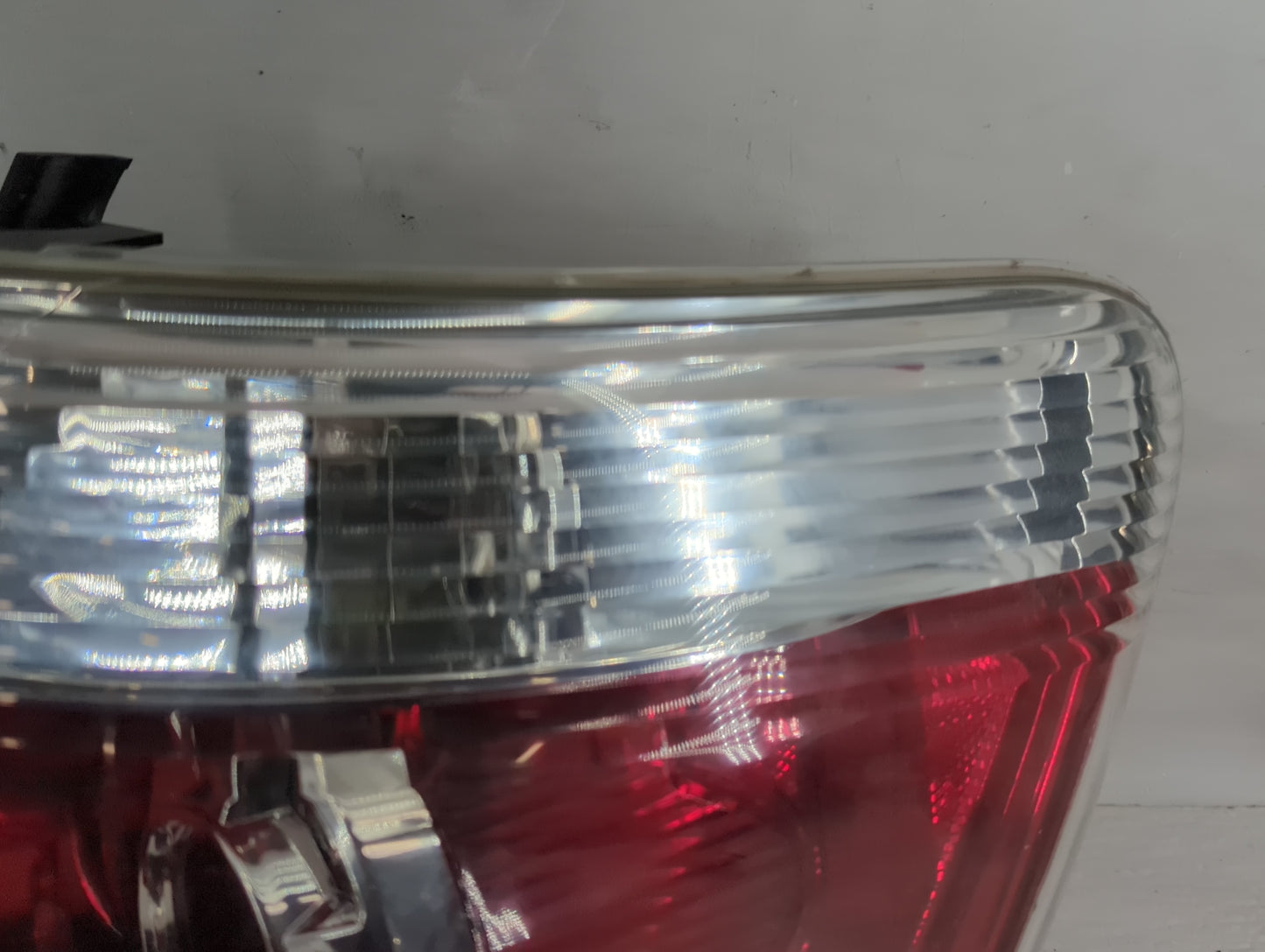 2007-2012 Gmc Acadia Tail Light Assembly Passenger Right OEM P/N:15130010 Fits Fits 2007 2008 2009 2010 2011 2012 OEM Used A