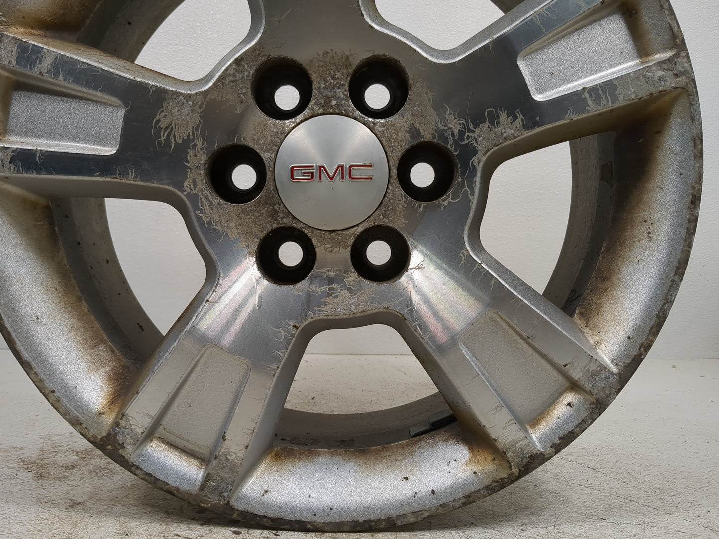 2007-2008 Gmc Acadia Oem Wheel Rim 1374737 - Oemusedautoparts1.com