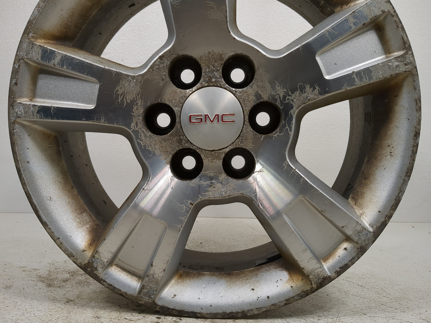 2007-2008 Gmc Acadia Oem Wheel Rim 1374737 - Oemusedautoparts1.com
