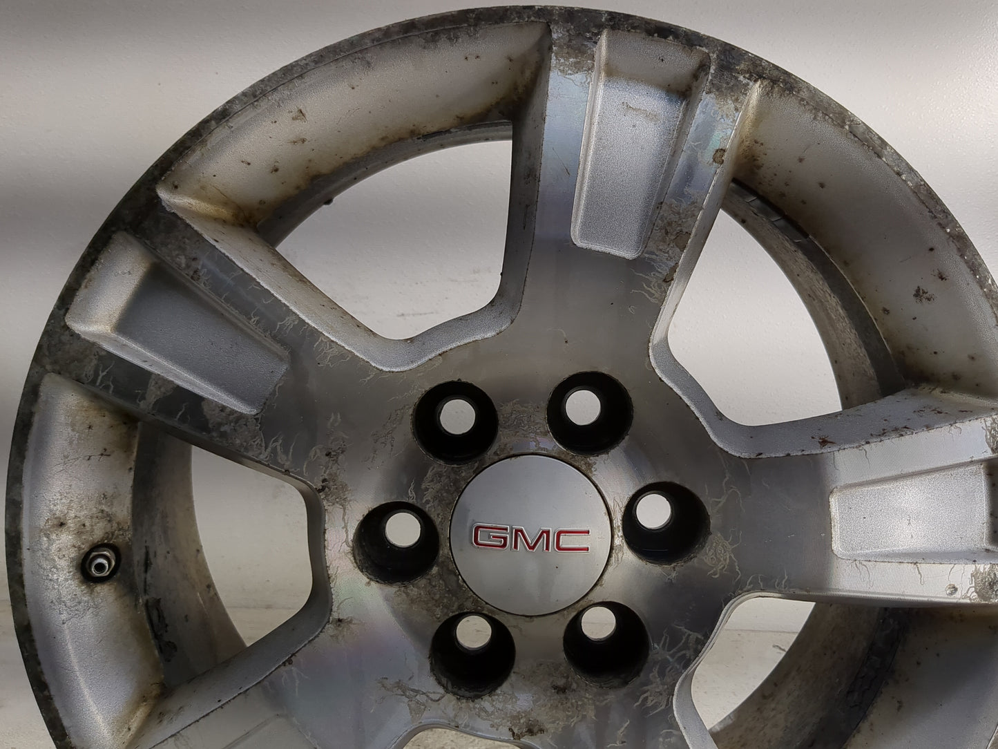 2007-2008 Gmc Acadia Oem Wheel Rim 1374739 - Oemusedautoparts1.com