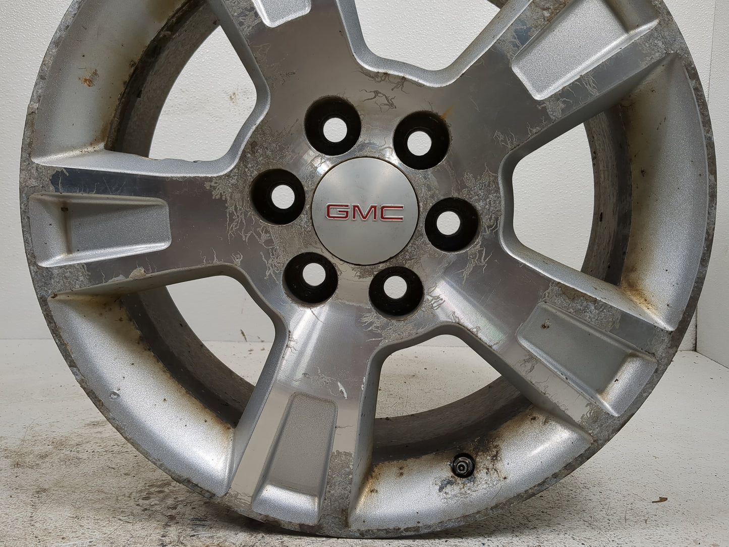 2007-2008 Gmc Acadia Oem Wheel Rim 1374740 - Oemusedautoparts1.com