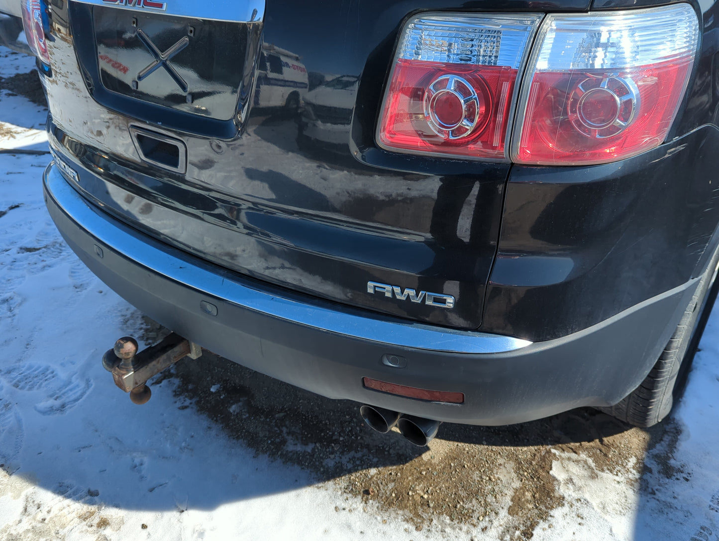 2007-2012 Gmc Acadia Rear Bumper Assembly Oem 1381337 - Oemusedautoparts1.com