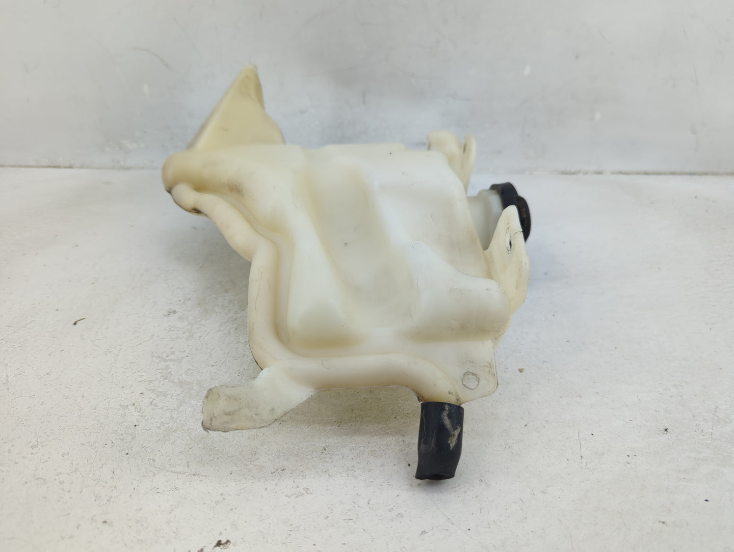 2007-2017 Gmc Acadia Radiator Coolant Overflow Expansion Tank Bottle 1389869 - Oemusedautoparts1.com