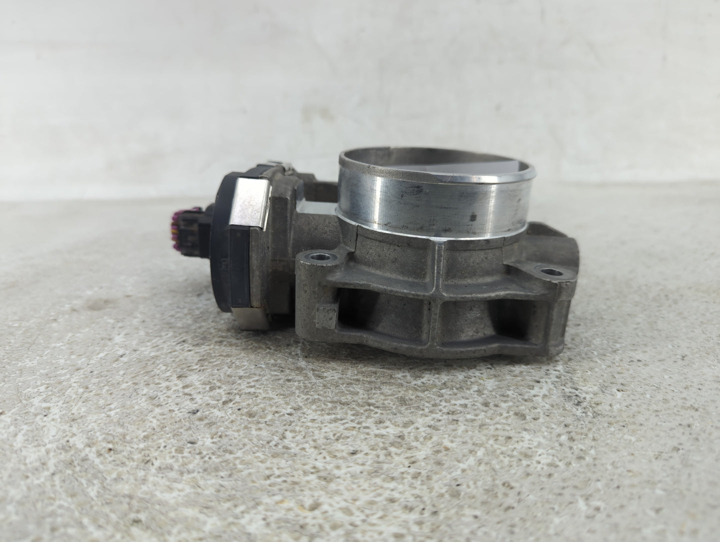 2007-2011 Gmc Acadia Throttle Body Fits Fits 2007 2008 2009 2010 2011 OEM Used Auto Parts - Oemusedautoparts1.com