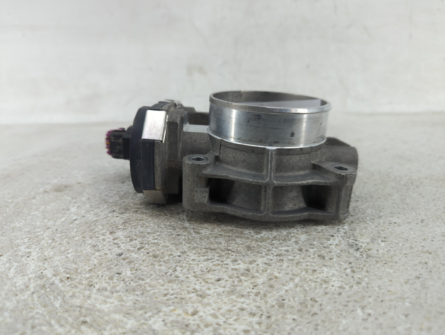 2007-2011 Gmc Acadia Throttle Body Fits Fits 2007 2008 2009 2010 2011 OEM Used Auto Parts - Oemusedautoparts1.com