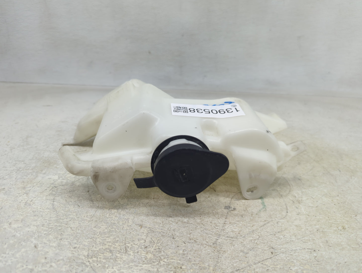 2007-2017 Gmc Acadia Radiator Coolant Overflow Expansion Tank Bottle 1390538 - Oemusedautoparts1.com