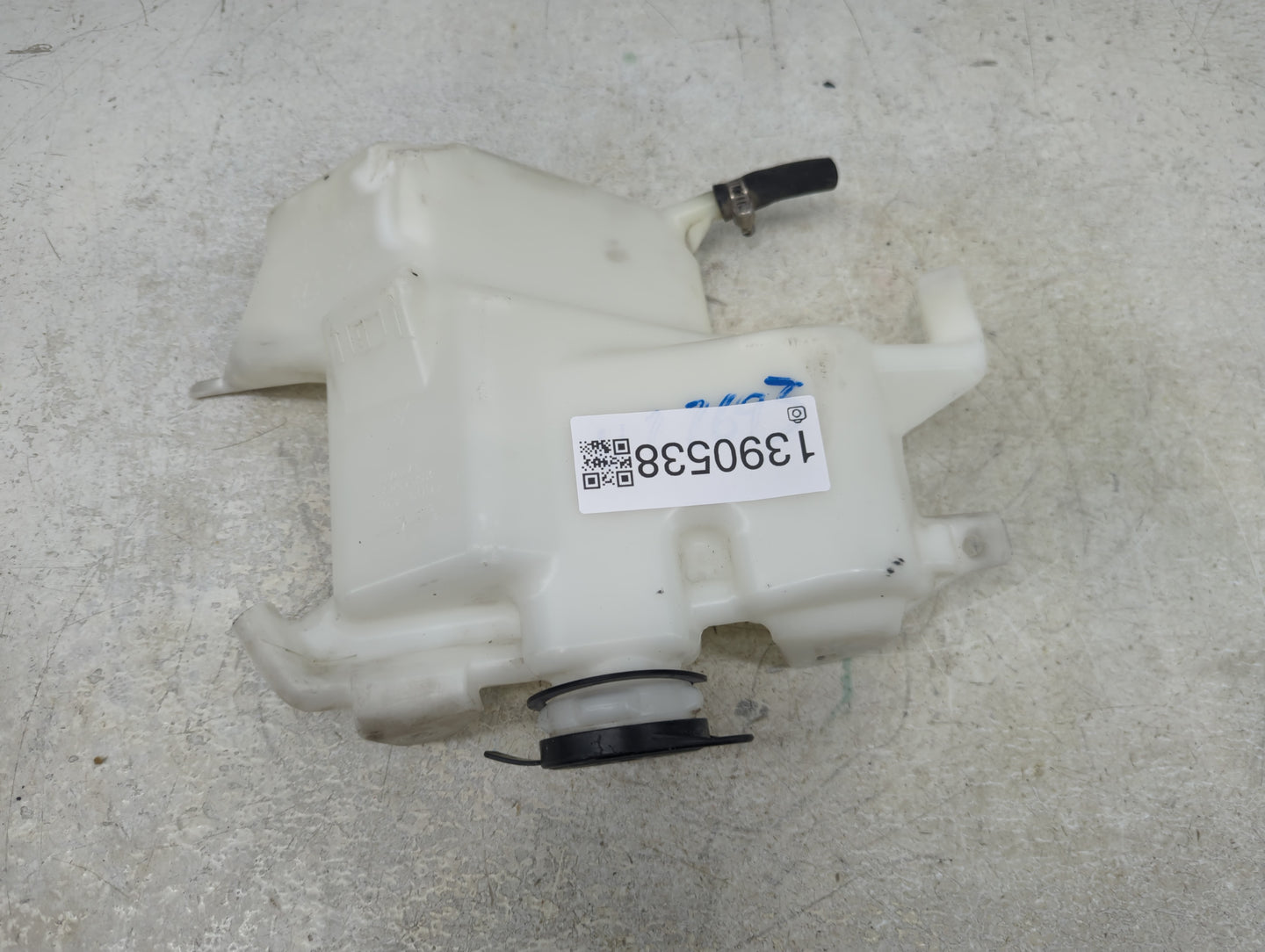 2007-2017 Gmc Acadia Radiator Coolant Overflow Expansion Tank Bottle 1390538 - Oemusedautoparts1.com