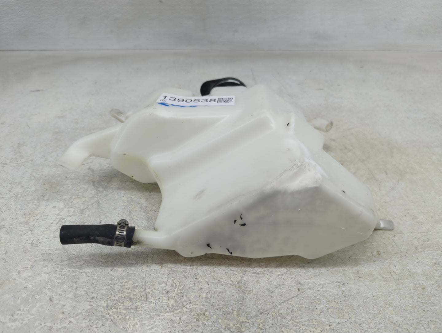 2007-2017 Gmc Acadia Radiator Coolant Overflow Expansion Tank Bottle 1390538 - Oemusedautoparts1.com