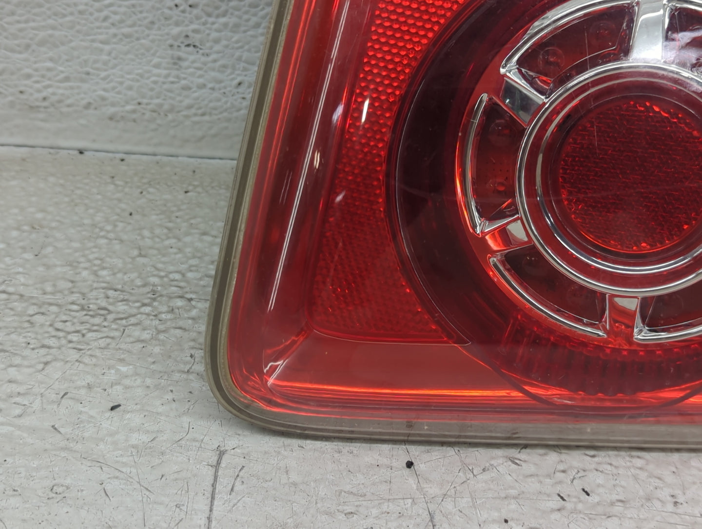 2007-2012 Gmc Acadia Tail Light Assembly Passenger Right OEM P/N:20811960 Fits Fits 2007 2008 2009 2010 2011 2012 OEM Used A