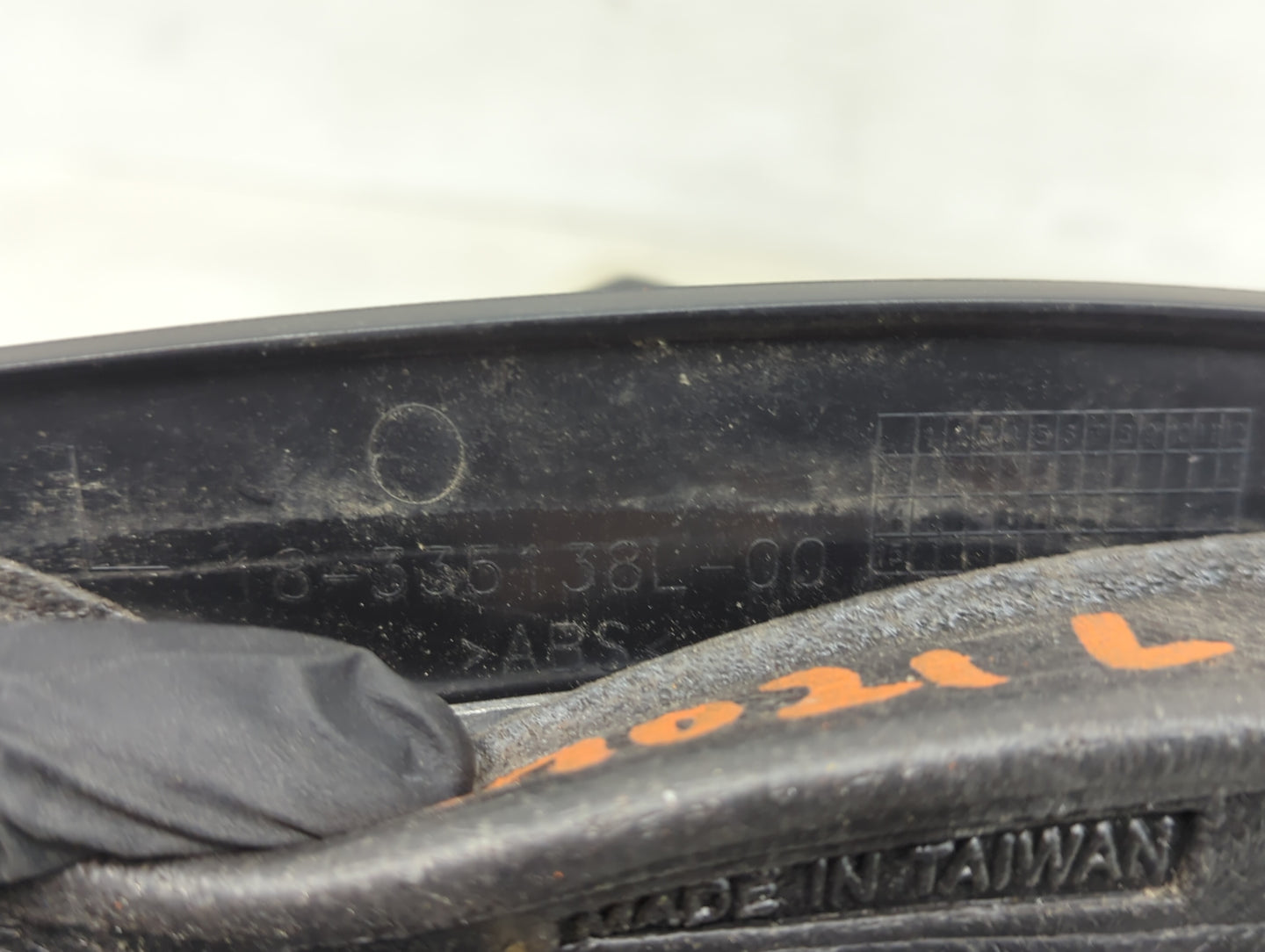 2007-2008 Gmc Acadia Driver Side View Mirror - Left Door Mirror OEM Used - Oemusedautoparts1.com