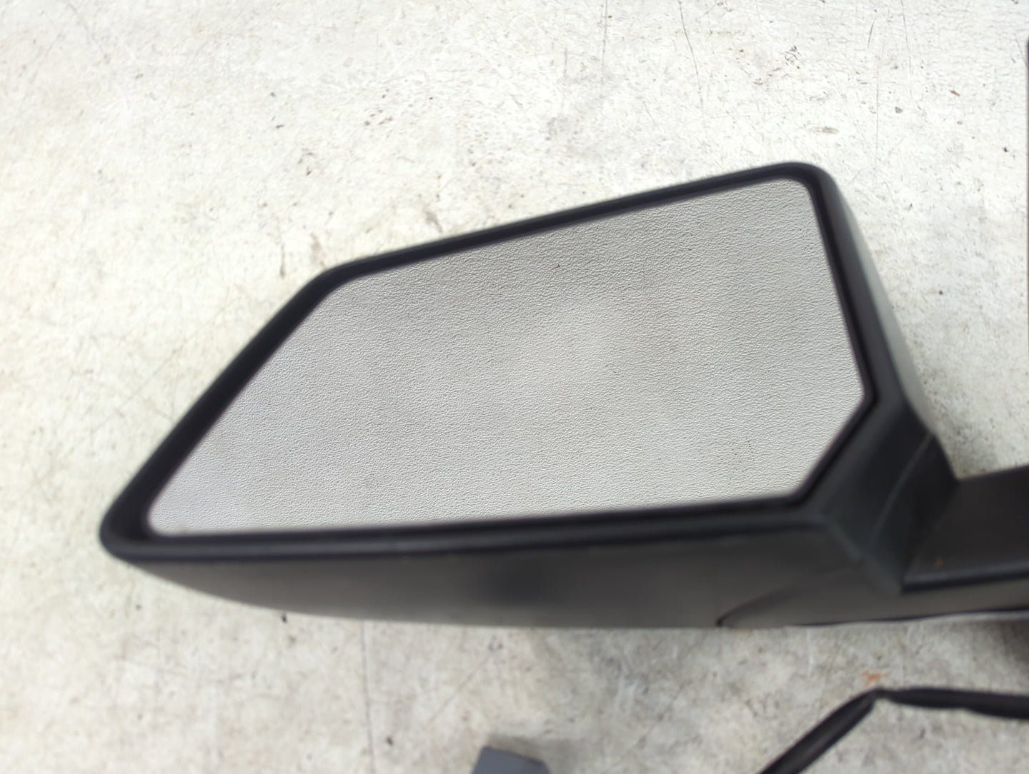 2007-2008 Gmc Acadia Driver Side View Mirror - Left Door Mirror OEM Used - Oemusedautoparts1.com