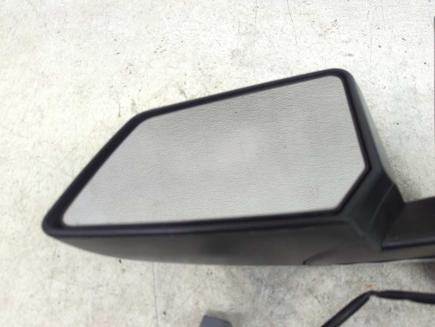2007-2008 Gmc Acadia Driver Side View Mirror - Left Door Mirror OEM Used - Oemusedautoparts1.com