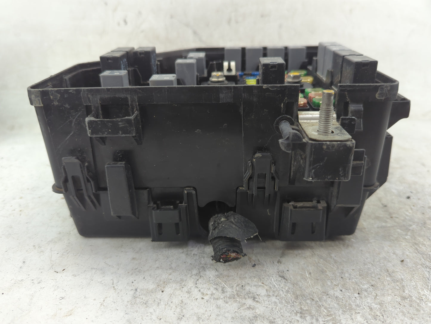 2007-2008 Gmc Acadia Fusebox Fuse Box Panel Relay Module P/N:25856251 13080357 Fits Fits 2007 2008 OEM Used Auto Parts - Oem