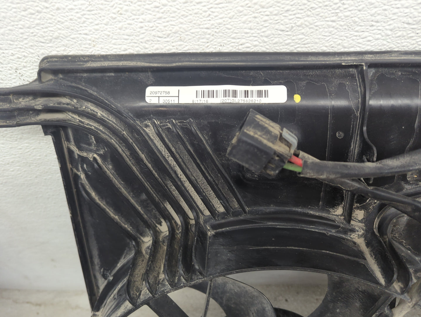 2007-2017 Gmc Acadia Electric Radiator Cooling Fan Motor Assembly P/N:20972758 Fits OEM Used Auto Parts - Oemusedautoparts1.