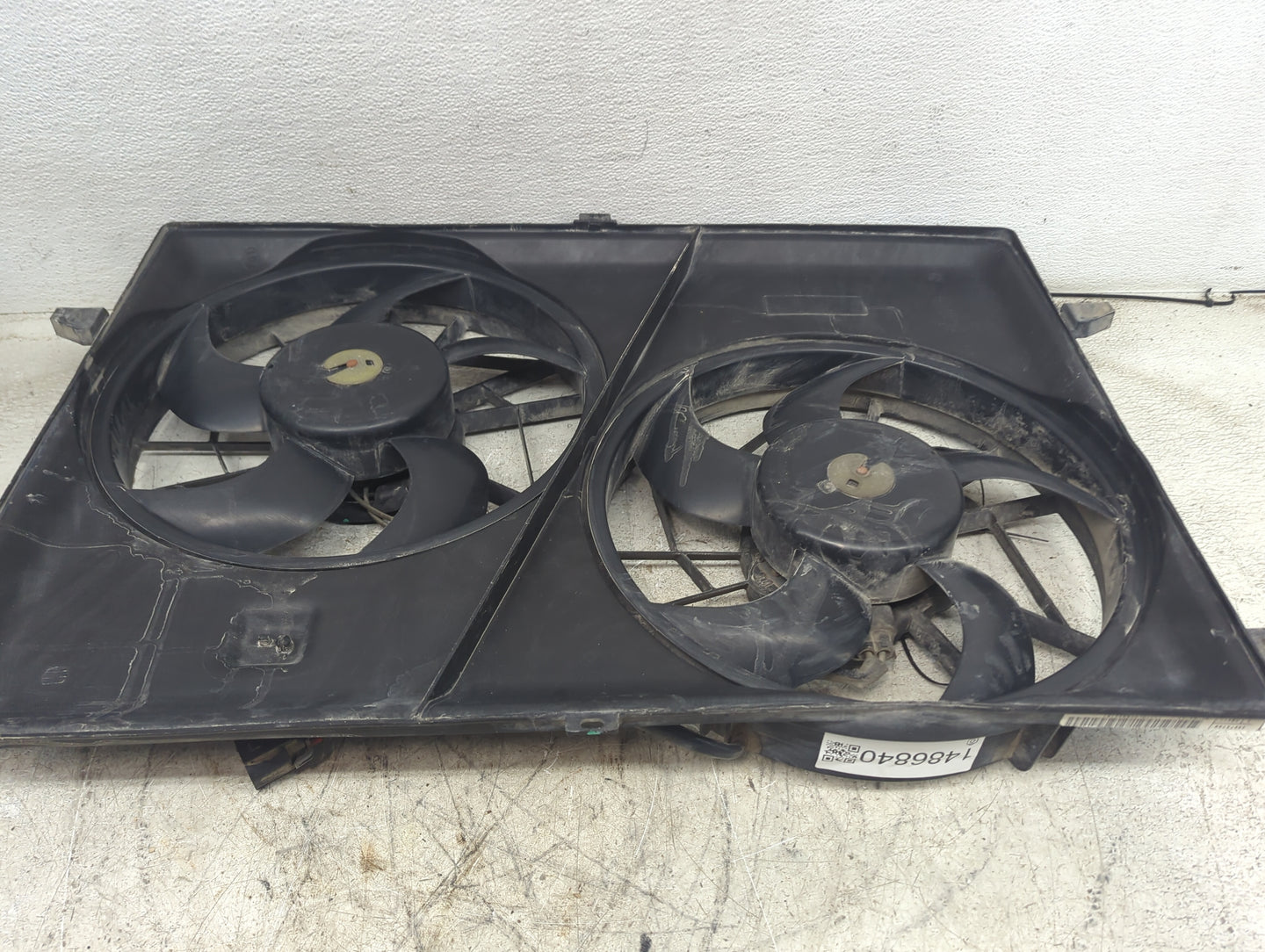 2007-2017 Gmc Acadia Electric Radiator Cooling Fan Motor Assembly P/N:20972758 Fits OEM Used Auto Parts - Oemusedautoparts1.