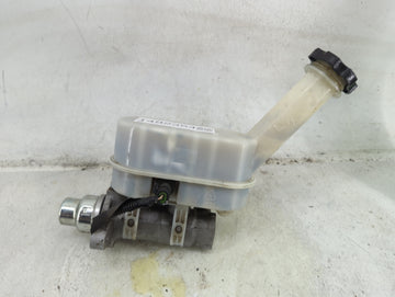 2007-2008 Gmc Acadia Brake Master Cylinder 1492354 - Oemusedautoparts1.com