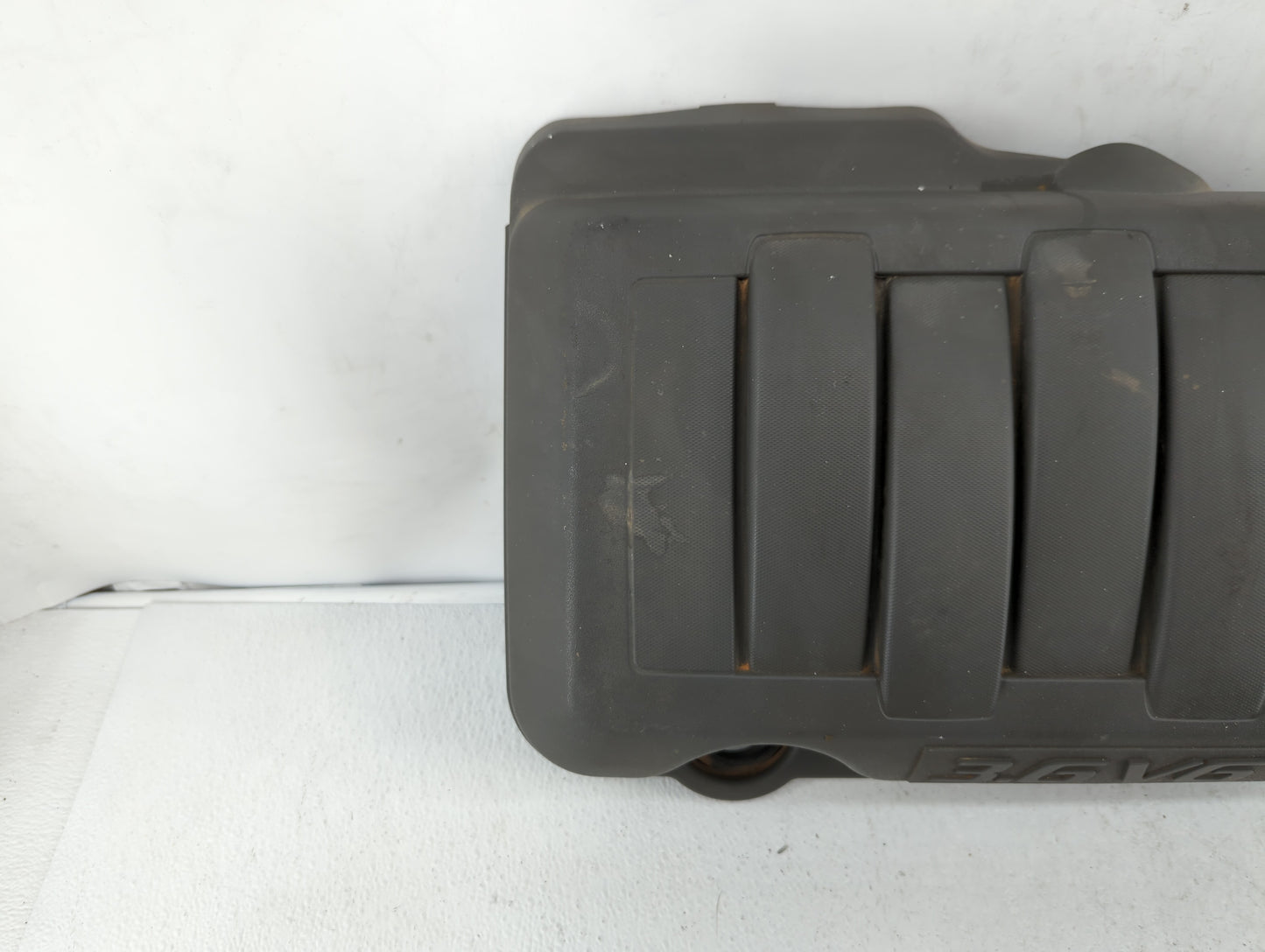 2008 Gmc Acadia Engine Cover - Oemusedautoparts1.com