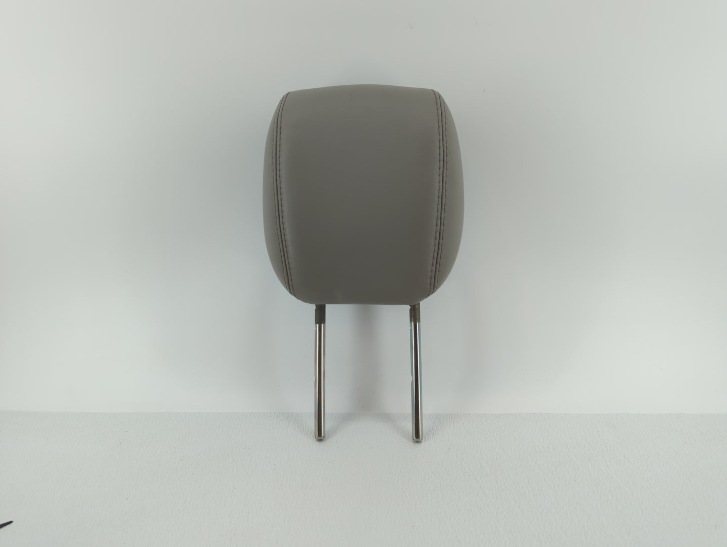 2007-2008 Gmc Acadia Headrest Head Rest Rear Seat Fits Fits 2007 2008 OEM Used Auto Parts - Oemusedautoparts1.com