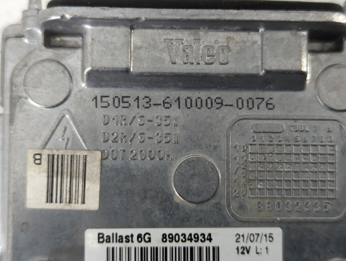 2007-2008 Gmc Acadia Headlight Ballast Head Light Silver Steel Metallic - Oemusedautoparts1.com