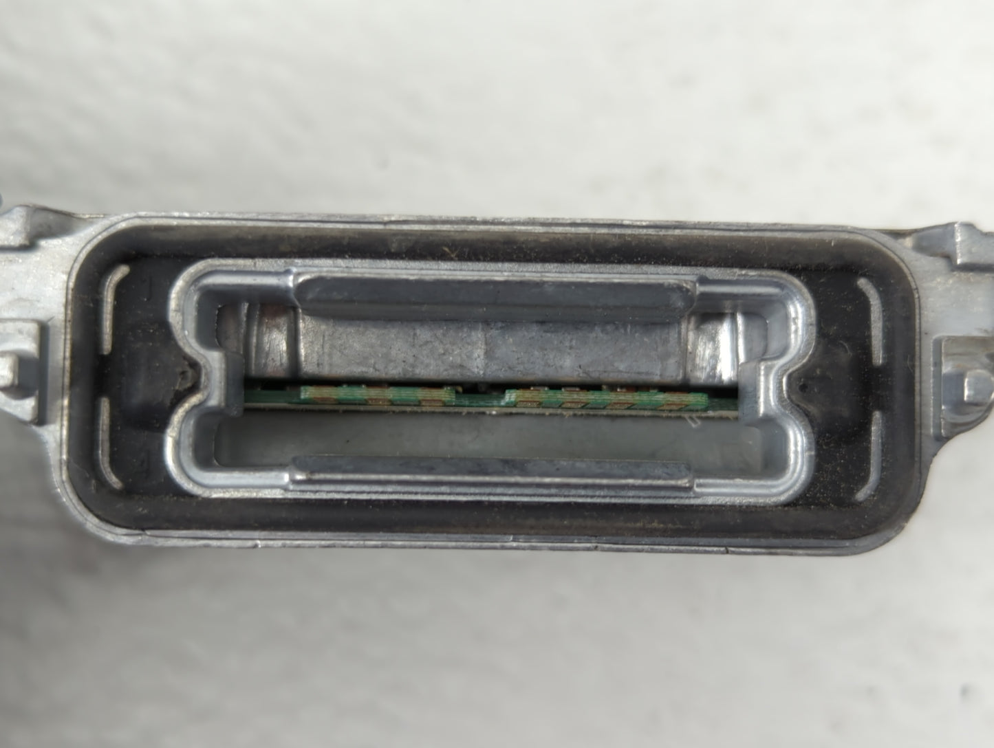 2007-2008 Gmc Acadia Headlight Ballast Head Light Silver Steel Metallic - Oemusedautoparts1.com