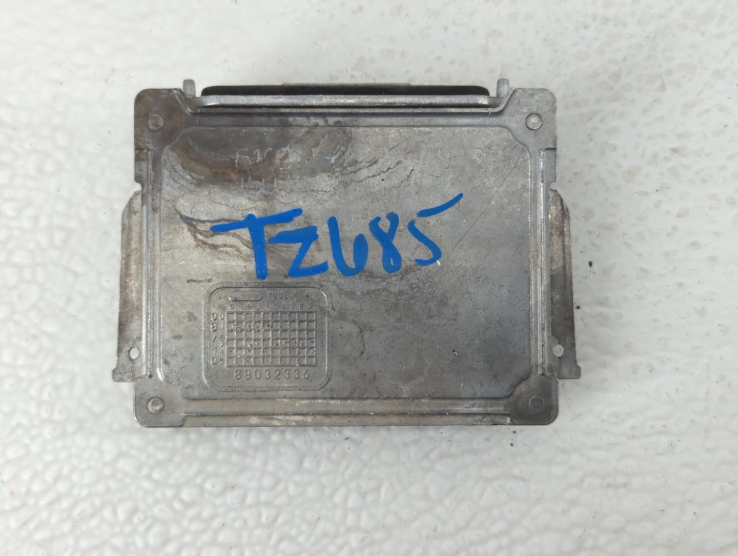 2007-2008 Gmc Acadia Headlight Ballast Head Light Silver Steel Metallic - Oemusedautoparts1.com