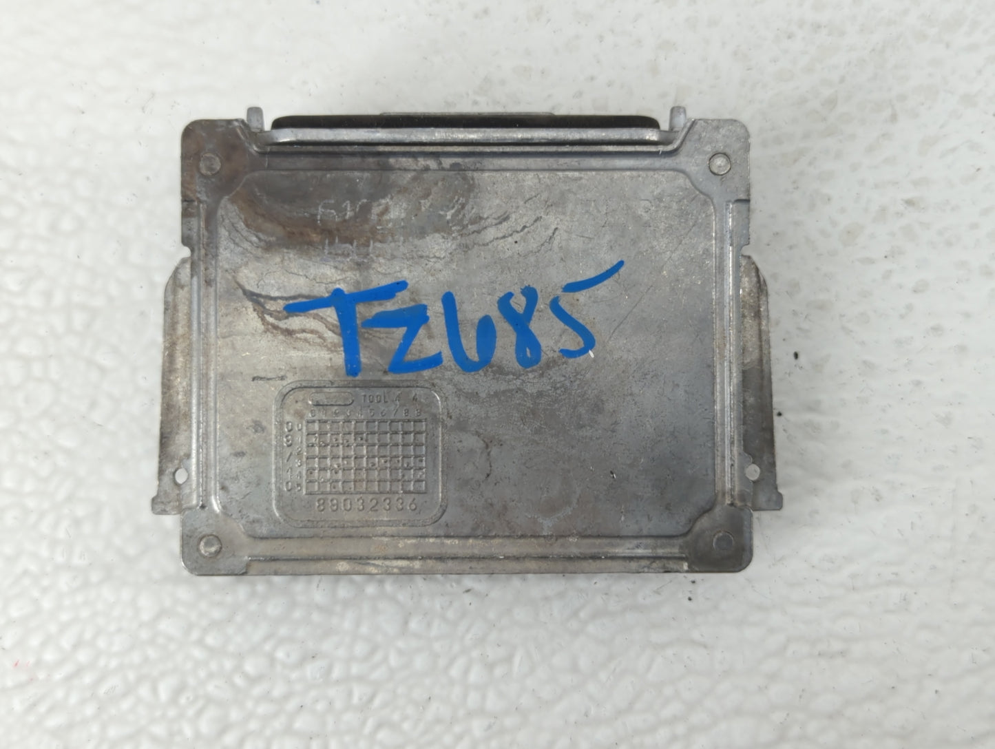 2007-2008 Gmc Acadia Headlight Ballast Head Light Silver Steel Metallic - Oemusedautoparts1.com