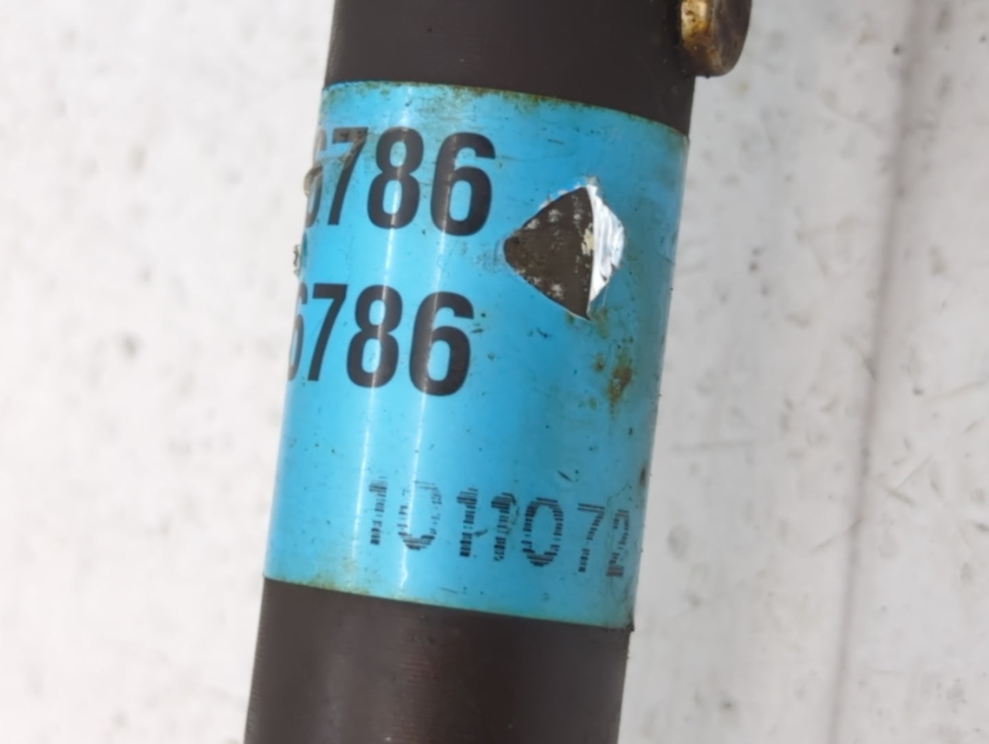 2007-2017 Gmc Acadia Axle Shaft Front Driver Cv C/v - Oemusedautoparts1.com