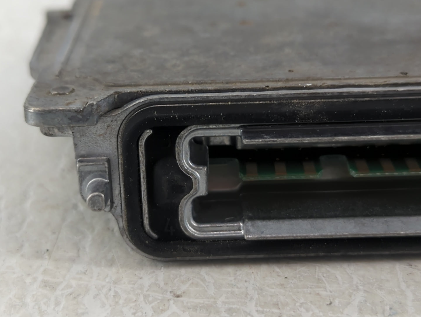 2008 Gmc Acadia Headlight Ballast Head Light Silver Metallic - Oemusedautoparts1.com