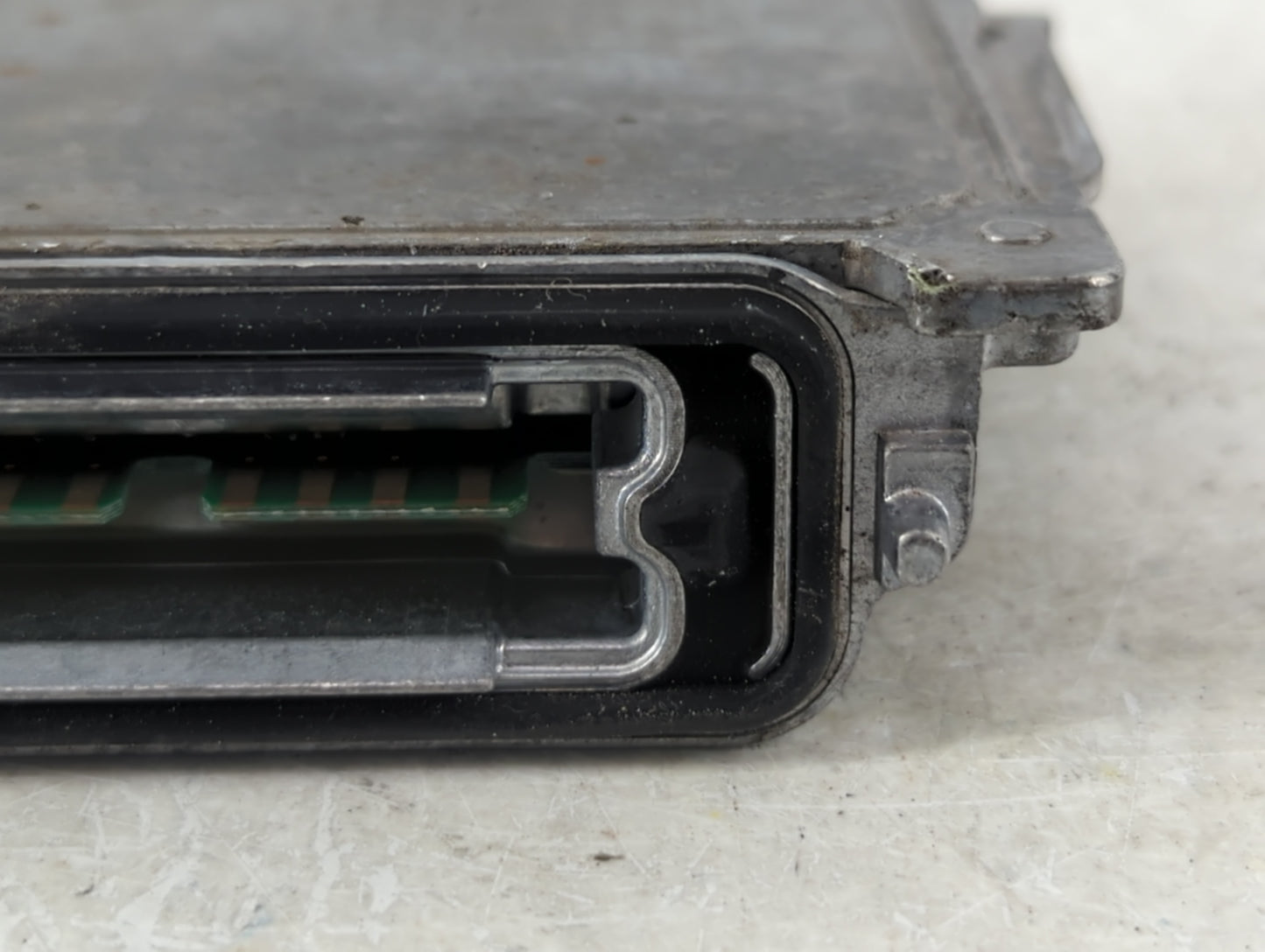 2008 Gmc Acadia Headlight Ballast Head Light Silver Metallic - Oemusedautoparts1.com