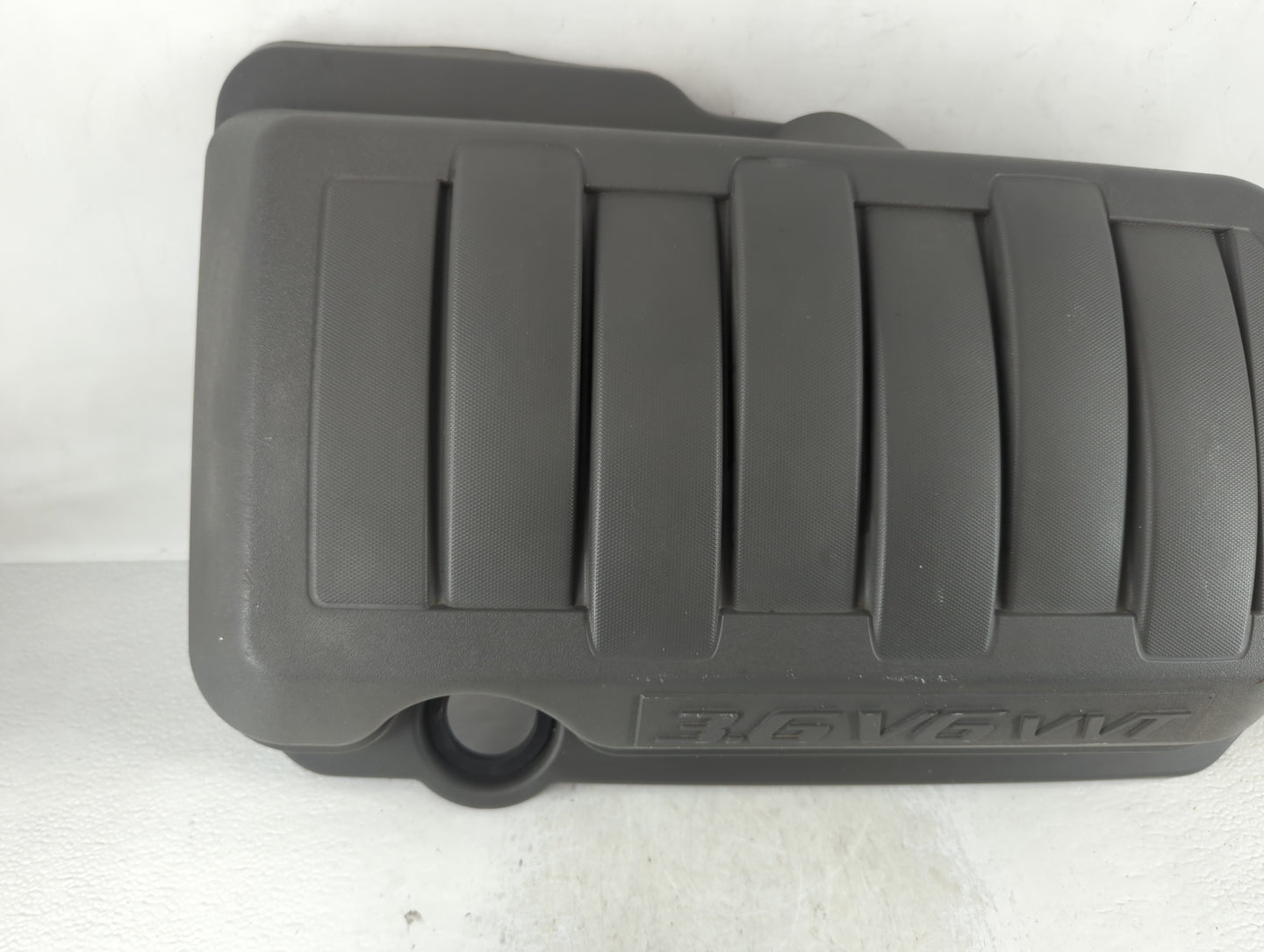 2008 Gmc Acadia Engine Cover - Oemusedautoparts1.com