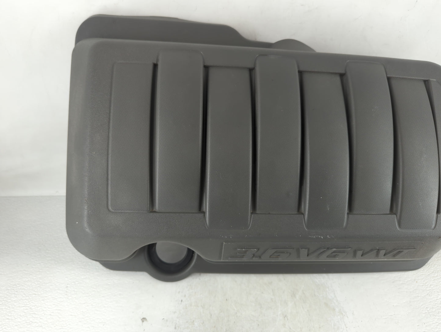 2008 Gmc Acadia Engine Cover - Oemusedautoparts1.com