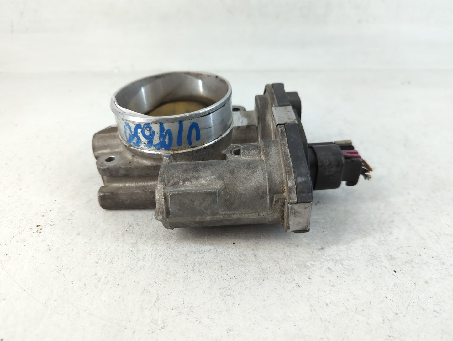 2007-2011 Gmc Acadia Throttle Body P/N:AA591HB6634B Fits Fits 2007 2008 2009 2010 2011 OEM Used Auto Parts - Oemusedautopart