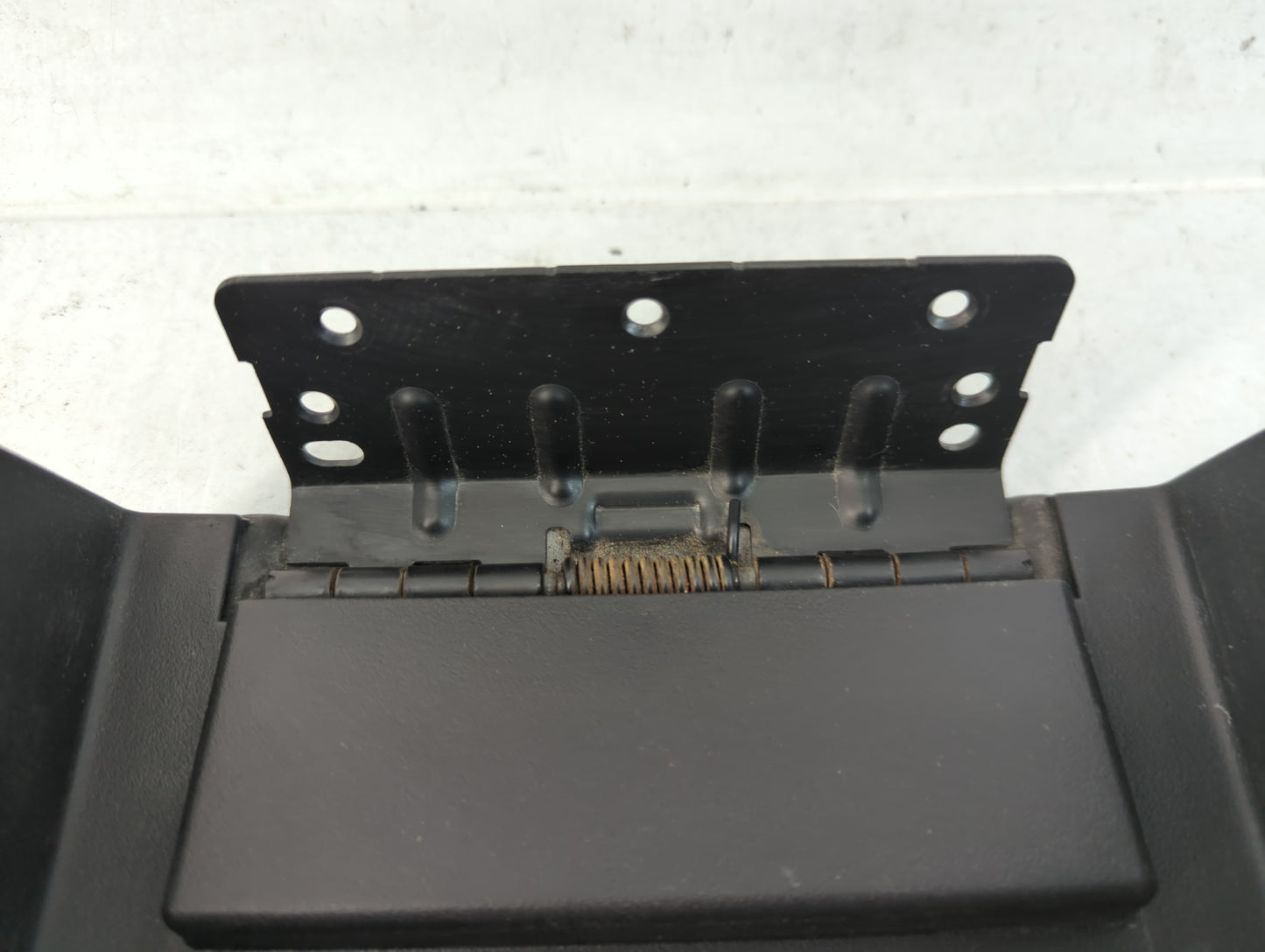 2007-2012 Gmc Acadia Center Console Armrest Cover Lid Fits Fits 2007 2008 2009 2010 2011 2012 OEM Used Auto Parts - Oemuseda
