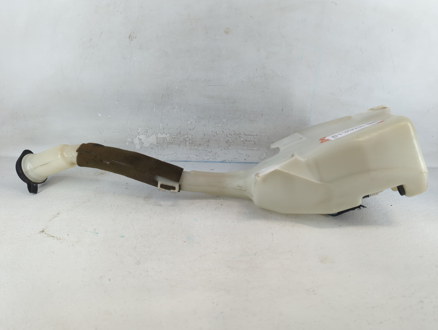 2007-2009 Gmc Acadia Windshield Washer Fluid Reservoir Bottle Oem - Oemusedautoparts1.com